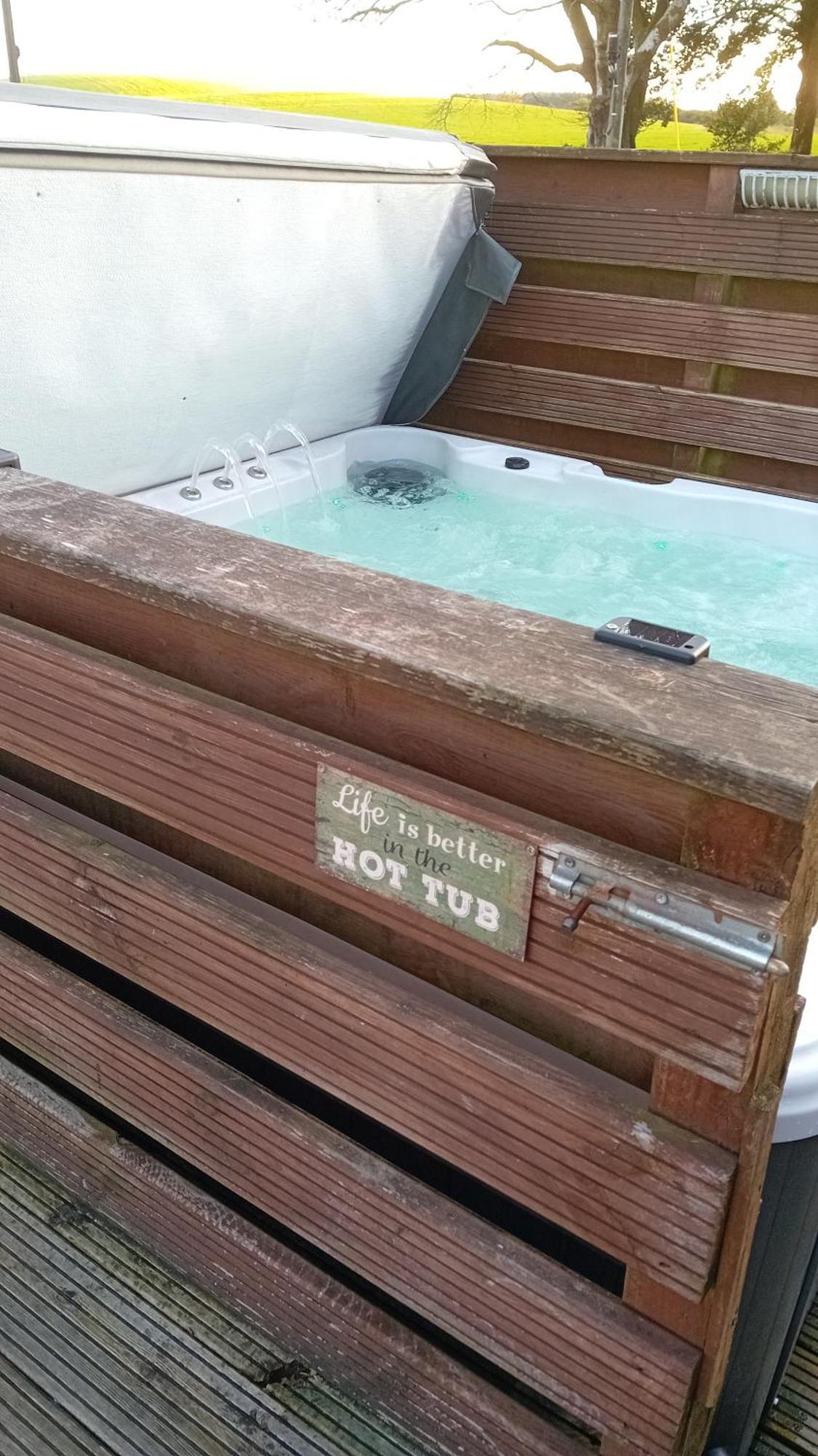 Baytree Lodge At Three Lochs Holiday Park, New Ask About Our Packages Birthday ,Anniversary,Family,Pamper Packages Available Balminnoch Room photo